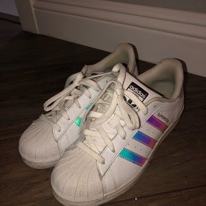 Women’s Adidas superstars size 8